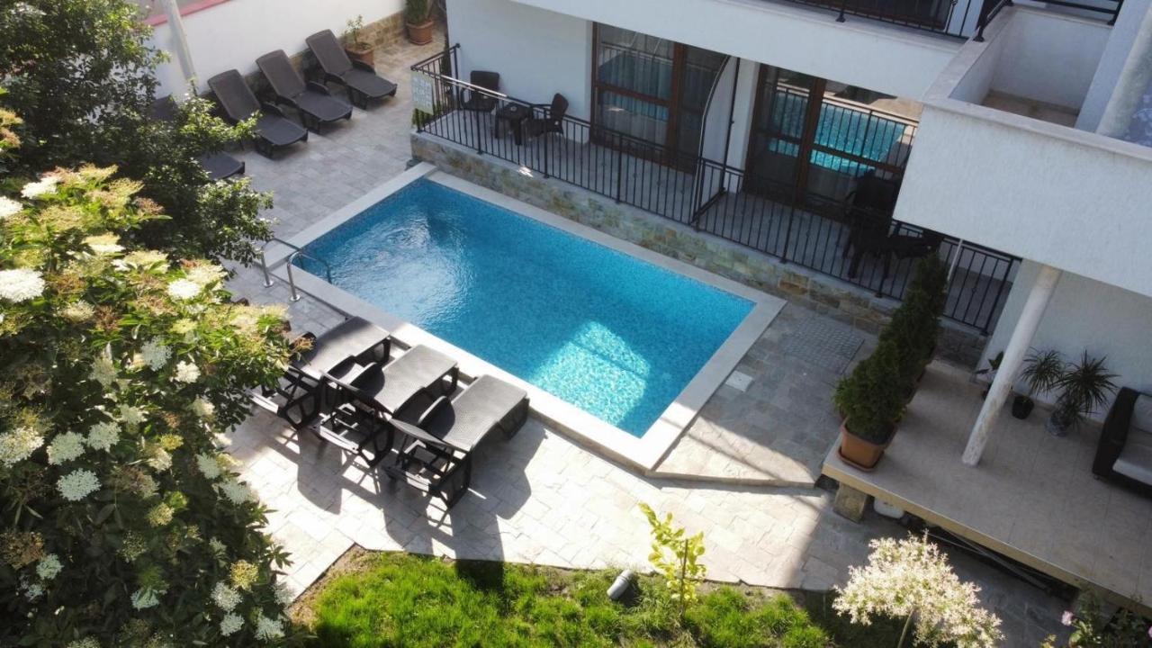 Villa Aqua Family Hotel Burgas Extérieur photo