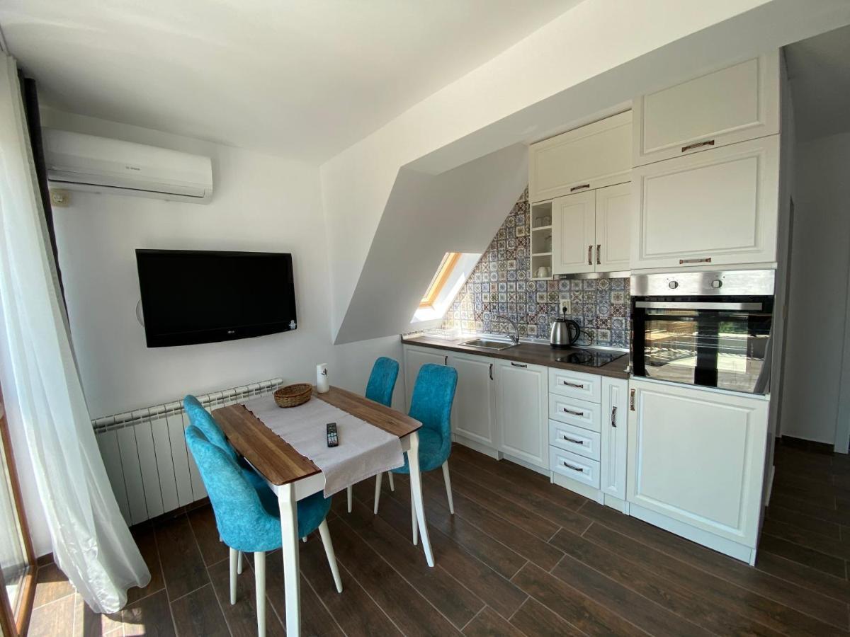 Villa Aqua Family Hotel Burgas Extérieur photo