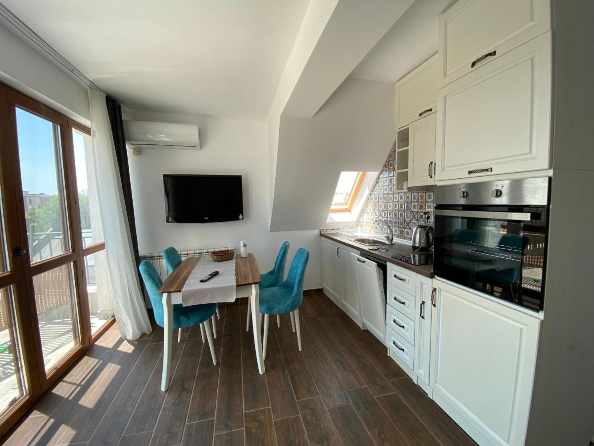 Villa Aqua Family Hotel Burgas Extérieur photo