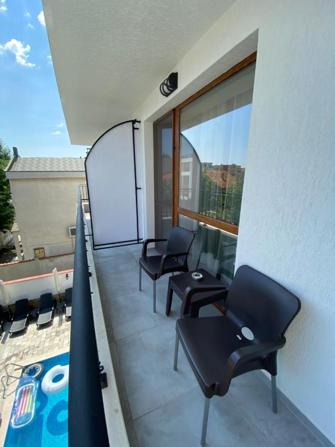 Villa Aqua Family Hotel Burgas Extérieur photo