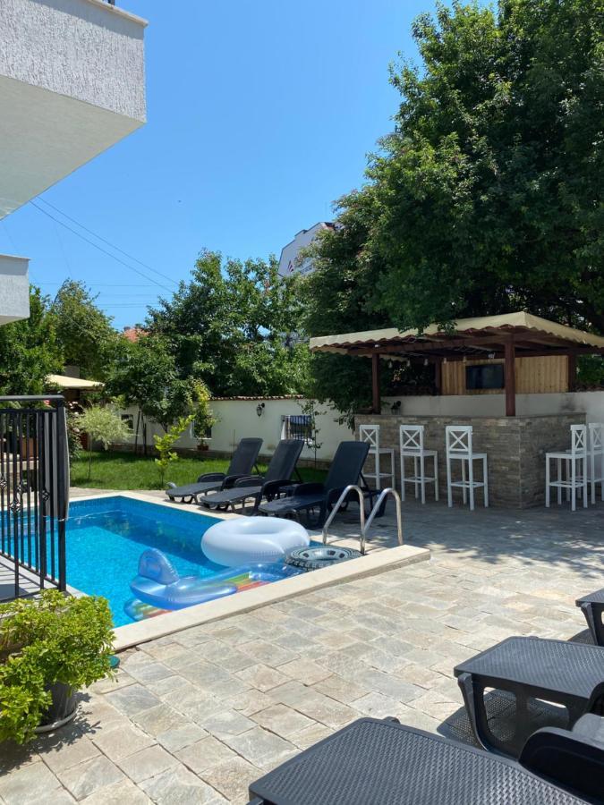 Villa Aqua Family Hotel Burgas Extérieur photo